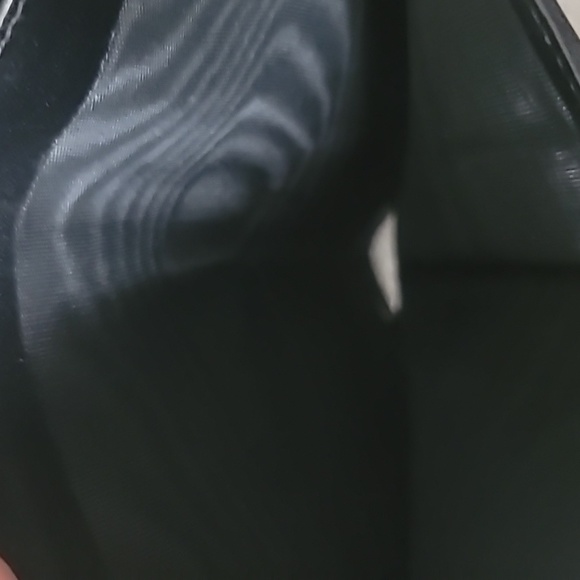 EUC - Men's Gucci wallet - Picture 6 of 9